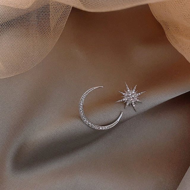 2020 new star moon earrings Korean version asymmetrical high sense earrings fashion earrings Prevent Allergy exquisite ear nail