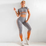 Women Sports Wear Seamless Gym Clothing Long Sleeve Yoga Set Women Ombre Legging Set High Waisted Gym Wear Tight Work out Suit